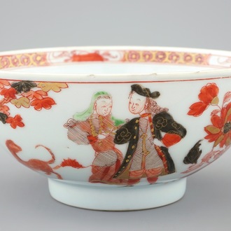 Een Chinese verte-Imari kom met decor van “Gouverneur Duff”, Yongzheng, ca. 1730